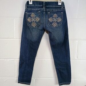 Chinese Laundry Women's Denim Jeans Capri 28‎ X 24 Medium Blue Wash Embroidered